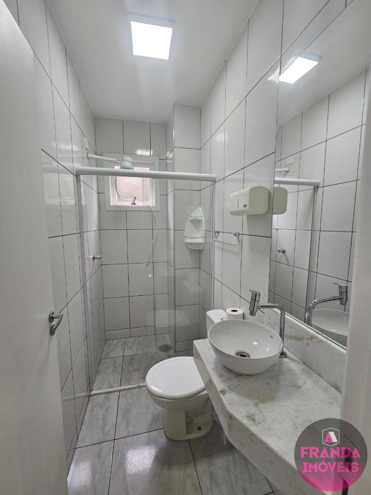 Casa à venda e aluguel com 3 quartos, 185m² - Foto 32