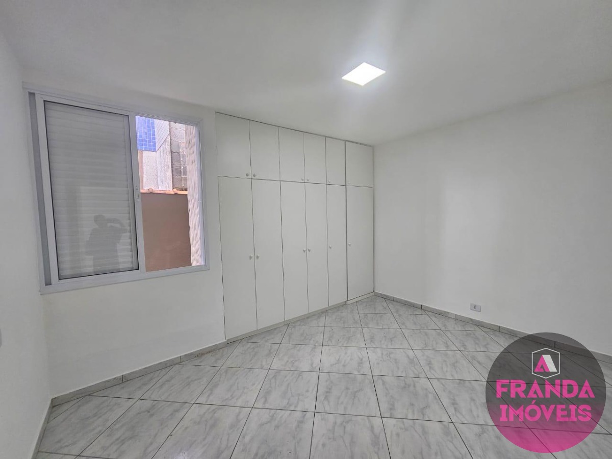 Casa à venda e aluguel com 3 quartos, 185m² - Foto 25