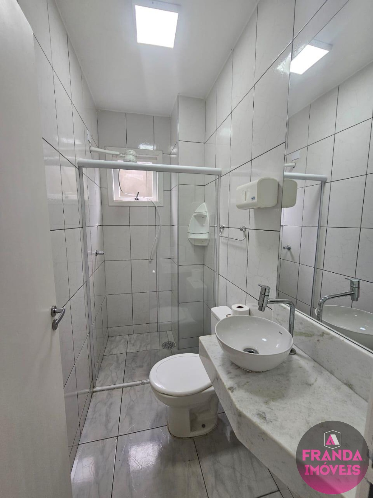 Casa à venda e aluguel com 3 quartos, 185m² - Foto 30