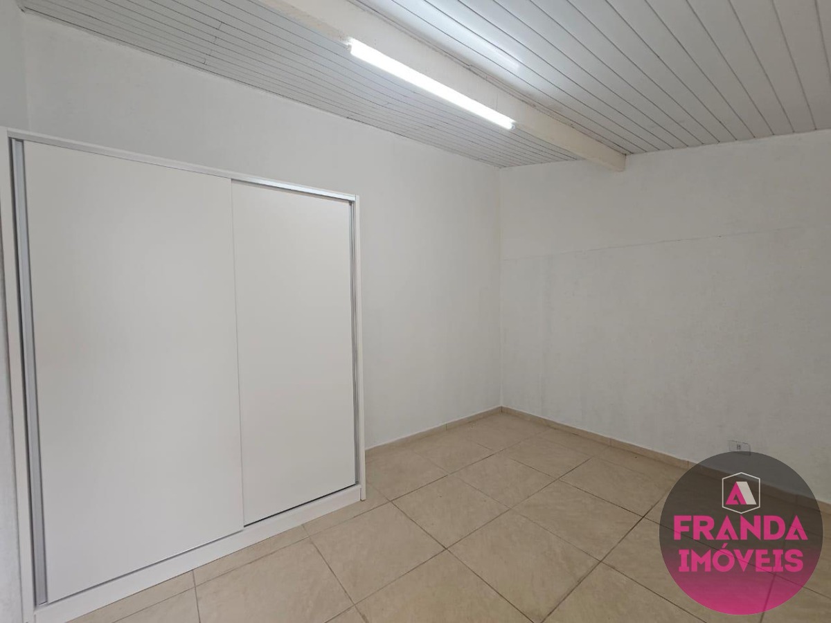 Casa à venda e aluguel com 3 quartos, 185m² - Foto 15