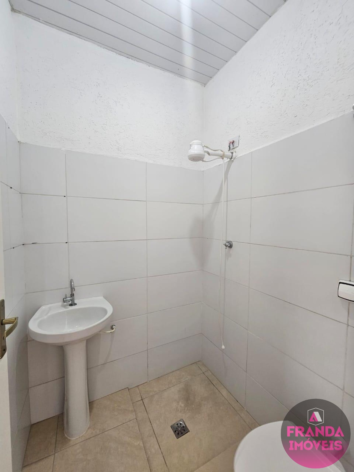 Casa à venda e aluguel com 3 quartos, 185m² - Foto 16