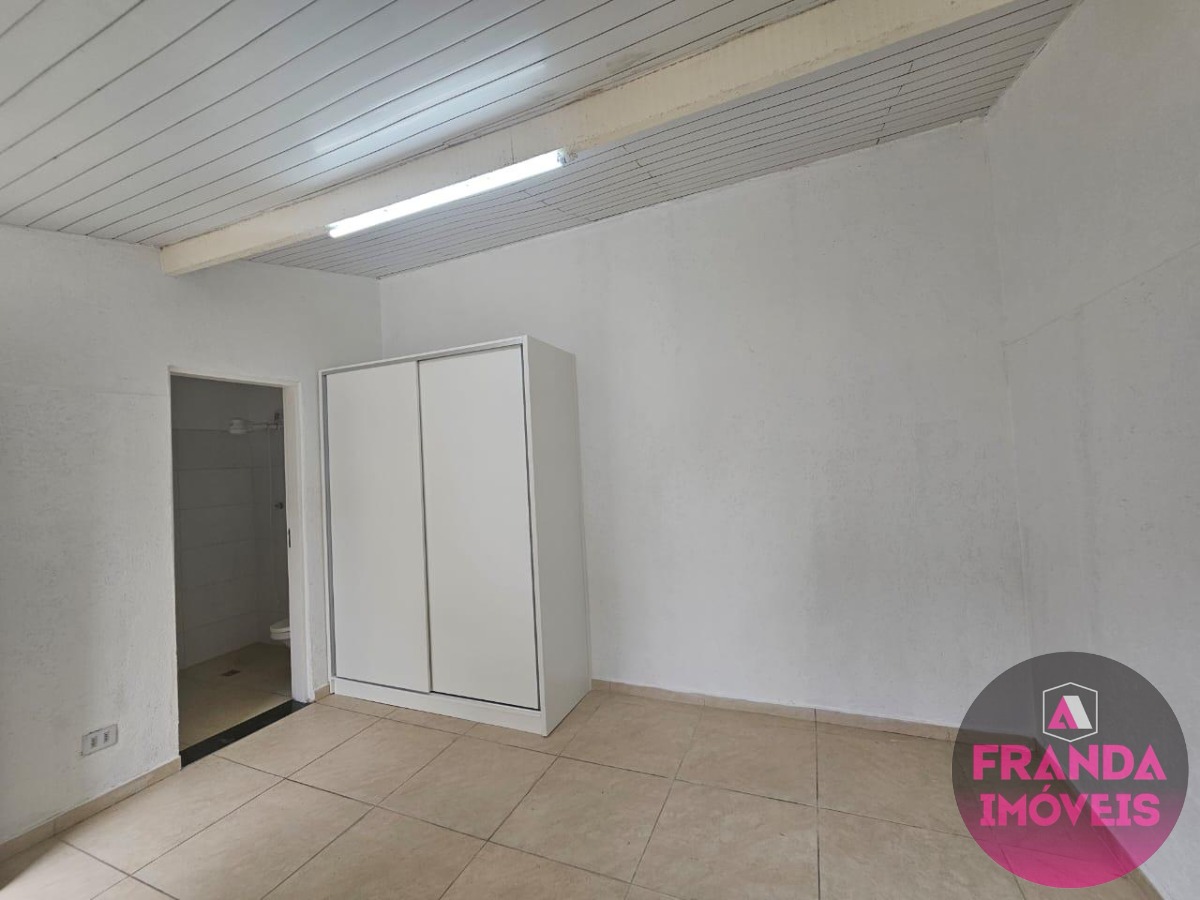 Casa à venda e aluguel com 3 quartos, 185m² - Foto 17