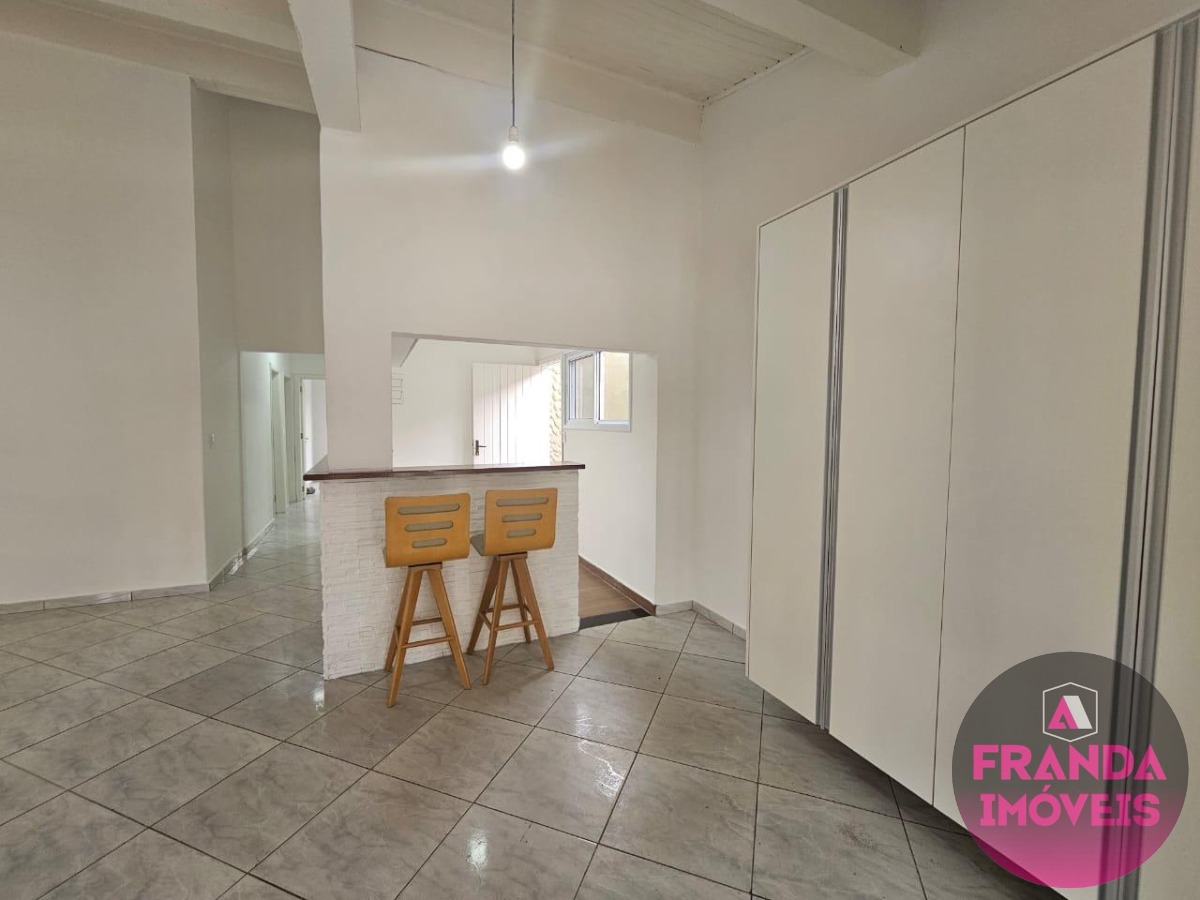 Casa à venda e aluguel com 3 quartos, 185m² - Foto 19