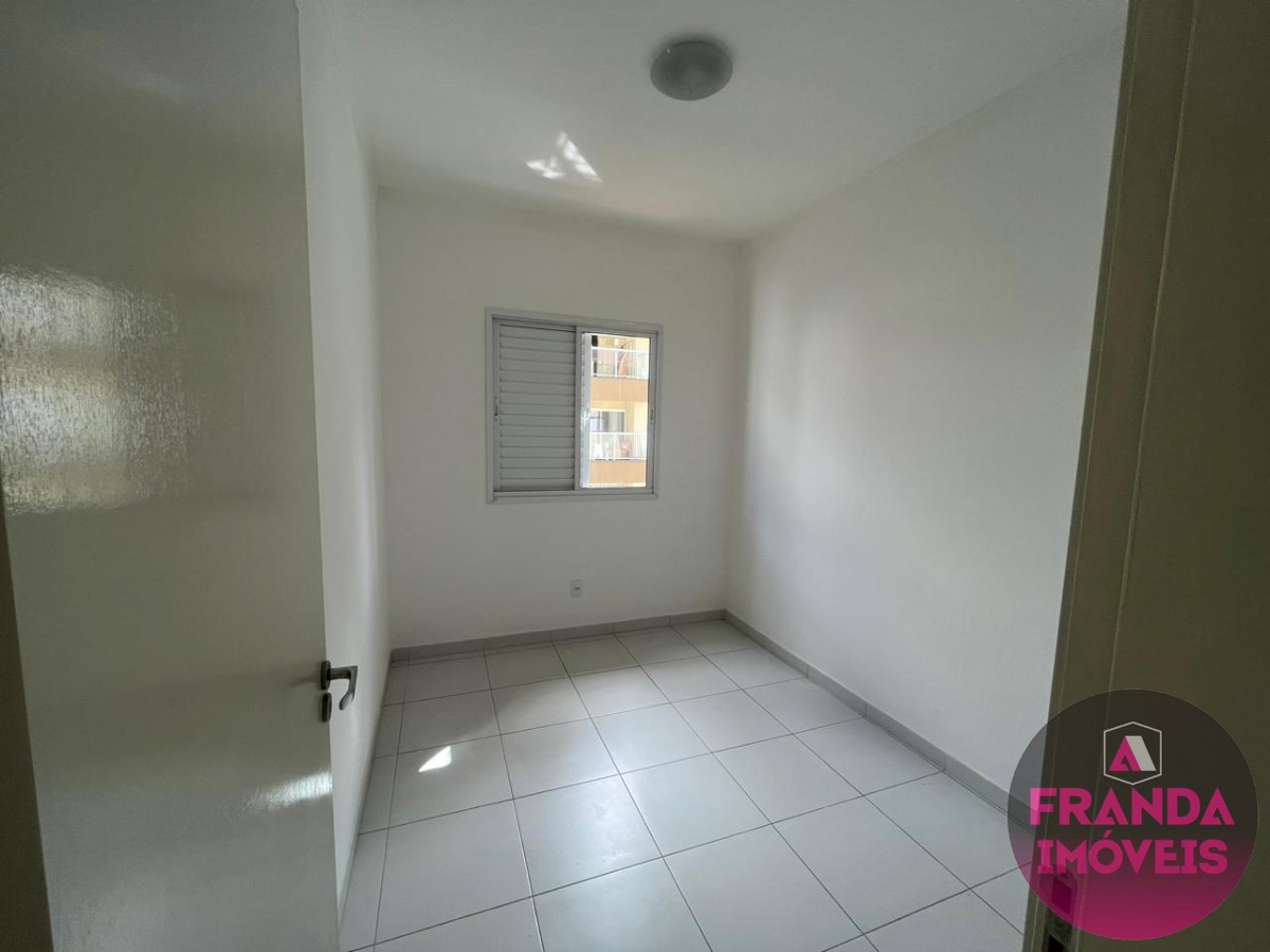 Apartamento para alugar com 2 quartos, 60m² - Foto 6