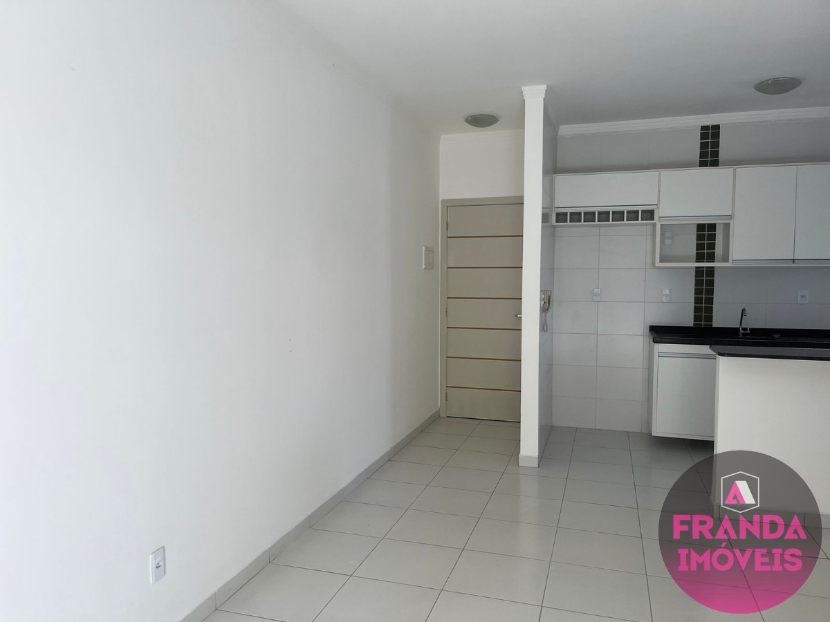 Apartamento para alugar com 2 quartos, 60m² - Foto 12