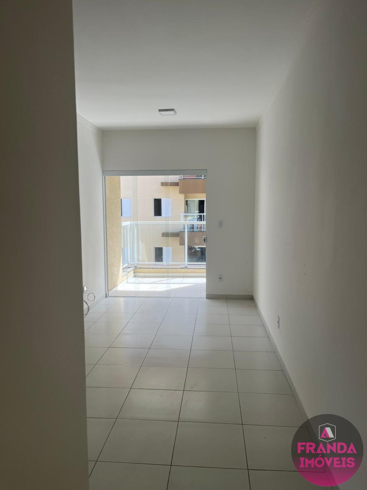 Apartamento para alugar com 2 quartos, 60m² - Foto 11