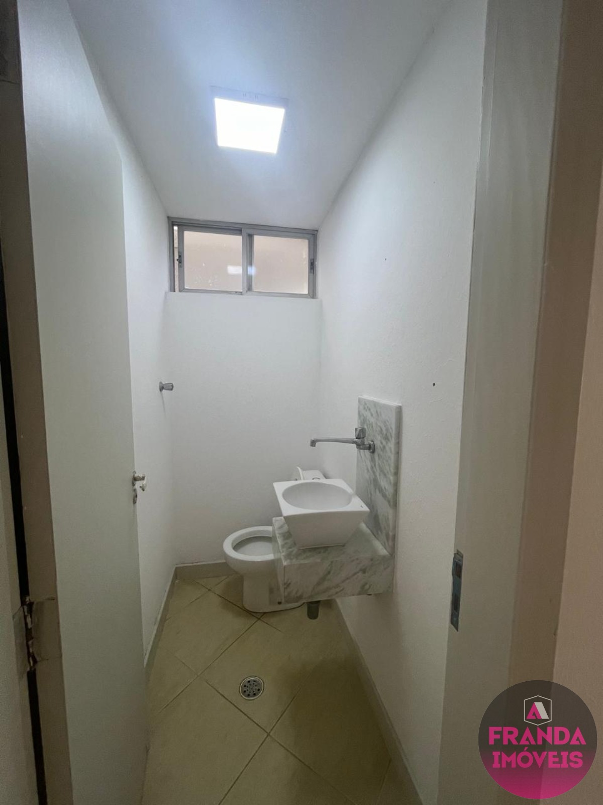 Casa para alugar com 4 quartos, 100m² - Foto 11