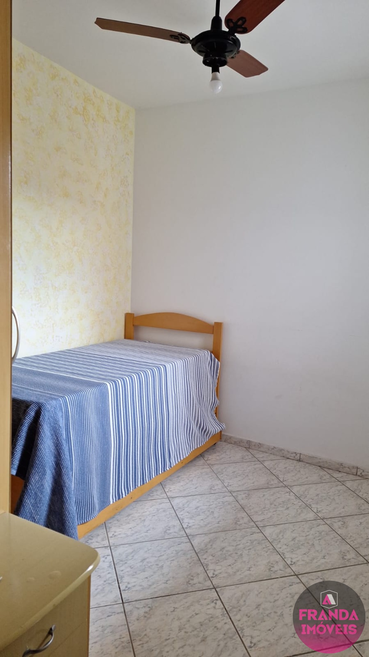 Apartamento à venda com 3 quartos, 80m² - Foto 2