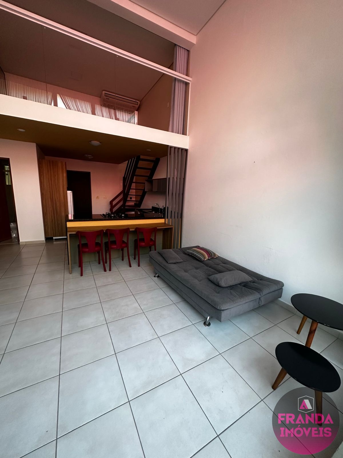 Apartamento para alugar com 1 quarto, 50m² - Foto 1